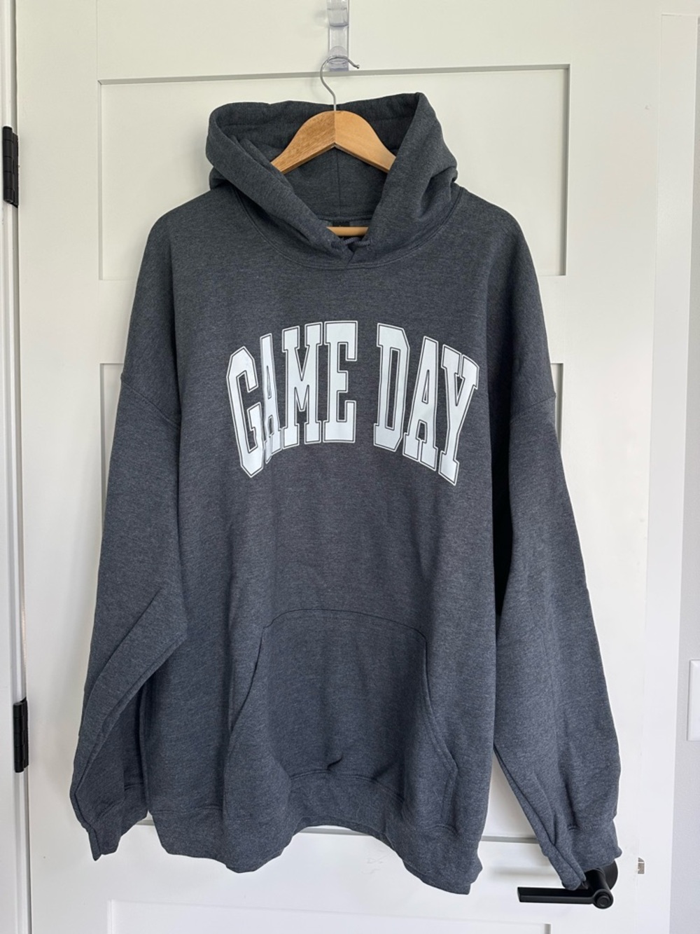 NWOT Men’a Game Day Charcoal Hoodie Size 3XL